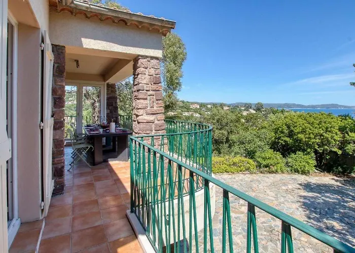 Villa Sur Cavalaire-sur-Mer